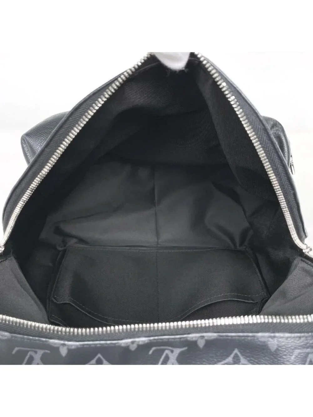 Louis Vuitton Discovery Backpack Taigarama Noir